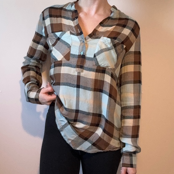 Brown and Turquoise Plaid Top - Picture 4 of 8